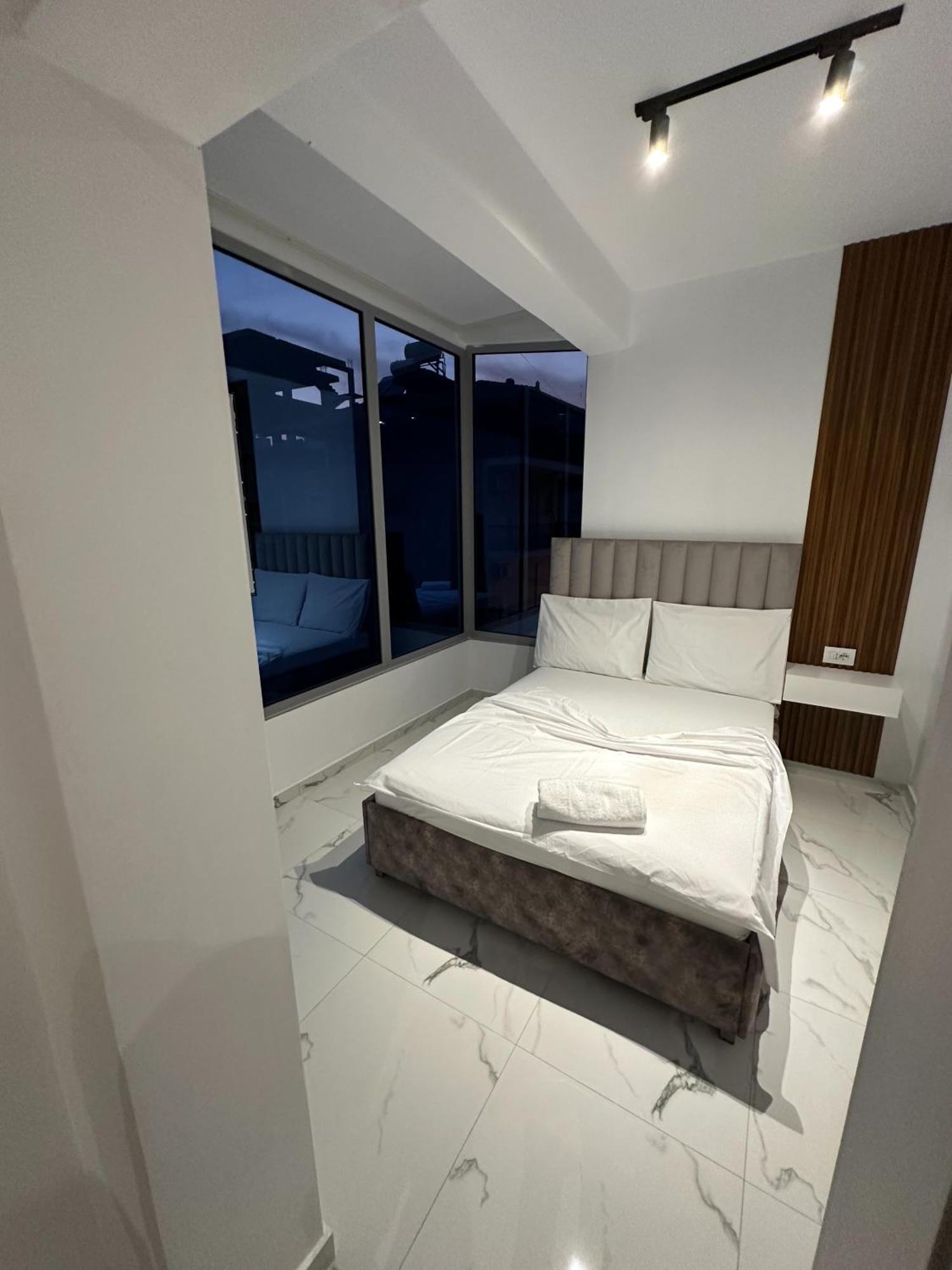 Hotel Elisabet ซารานเดอ ภายนอก รูปภาพ