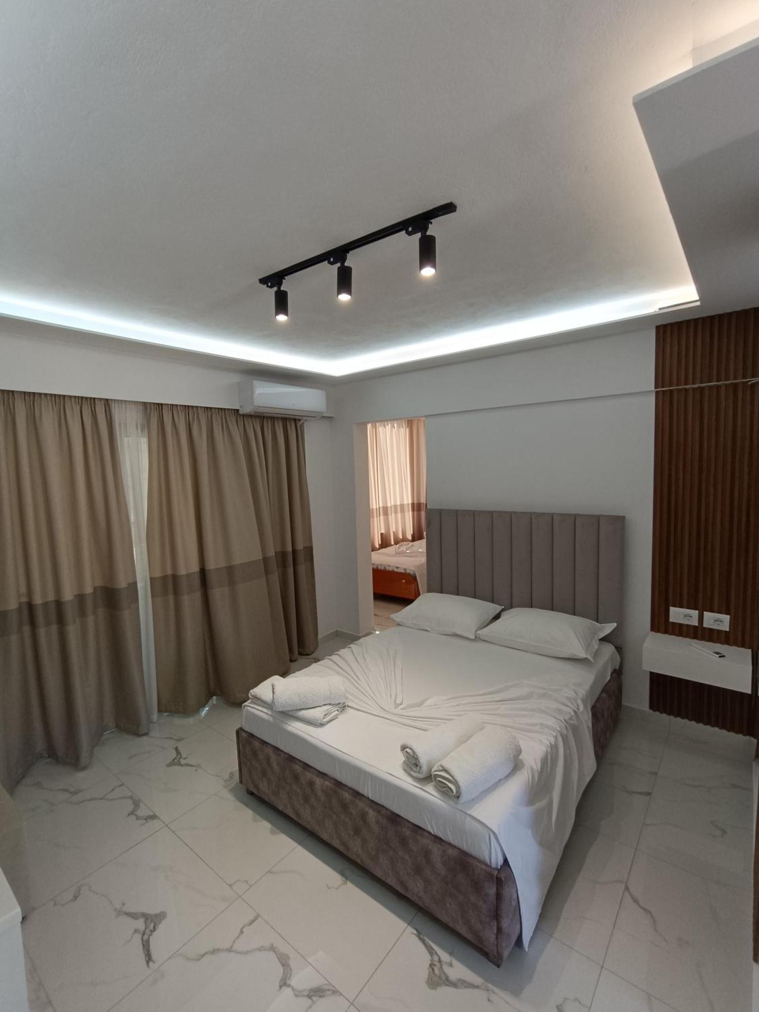 Hotel Elisabet ซารานเดอ ภายนอก รูปภาพ